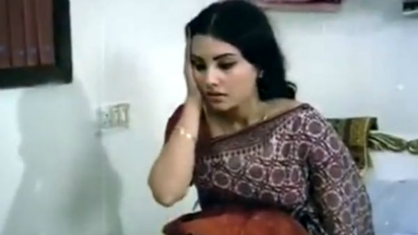 রজনিগন্ধা (১৯৭৪)