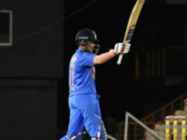 শীর্ষে শাফালি