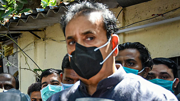 ঘটনাকে সাম্প্রদায়িকতার মোড়কে না দেখার অনুরোধ দেশমুখের