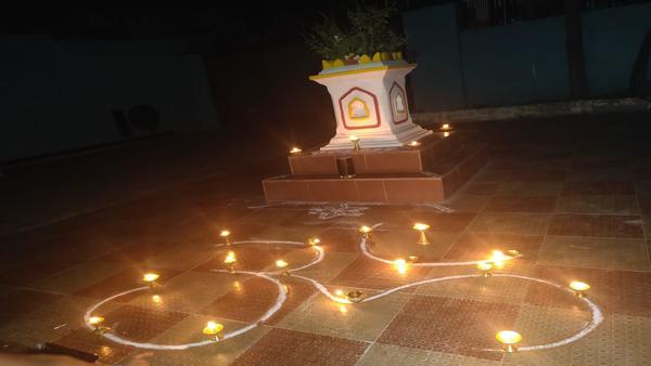 প্রধানমন্ত্রীর আহ্বান ছিল দীপ জ্বালো