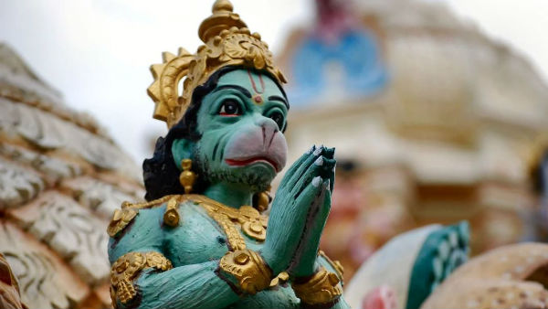 হনুমানজির মূর্তি কোনদিকে থাকবে?