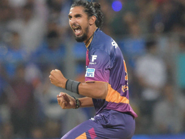 ক্ষেপে যান ধোনি