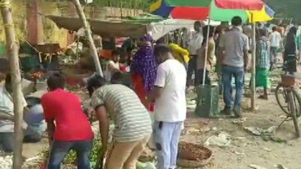 কলকাতার বিভিন্ন জায়গায় ভিড়ের জেরে মার্কেট বন্ধ করতে বাধ্য হল প্রশাসন কলকাতার বিভিন্ন জায়গায় ভিড়ের জেরে মার্কেট বন্ধ করতে বাধ্য হল প্রশাসন
