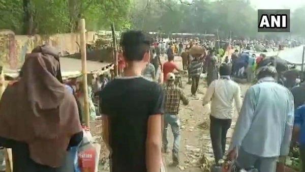 প্রশাসনের গা ঢিলেমি