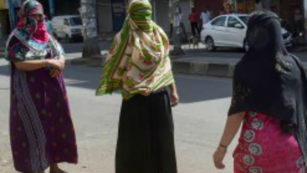 করোনা নিয়ে সচেতন হচ্ছেন যৌনকর্মীরা