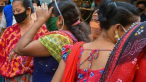 সমস্যা আছে, তবুও হাল ছাড়ছেন না যৌনকর্মীরা