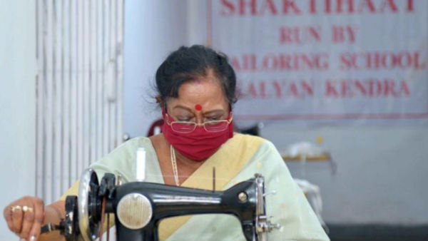 করোনা যুদ্ধে এবার দেশের ফার্স্ট লেডি! রাষ্ট্রপতির স্ত্রীর নয়া উদ্যোগ করোনা যুদ্ধে এবার দেশের ফার্স্ট লেডি! রাষ্ট্রপতির স্ত্রীর নয়া উদ্যোগ