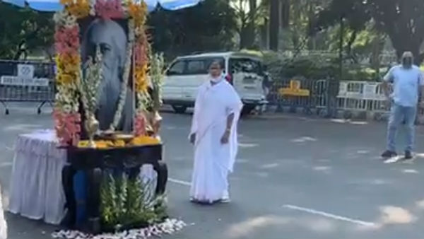 শিল্পীদের তালিকায় ছিল যাঁদের নাম