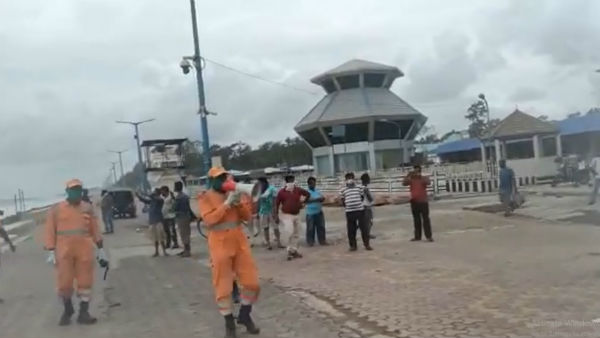 বন্দরে এখনও রয়েছে তিন নম্বর সতর্কবার্তা