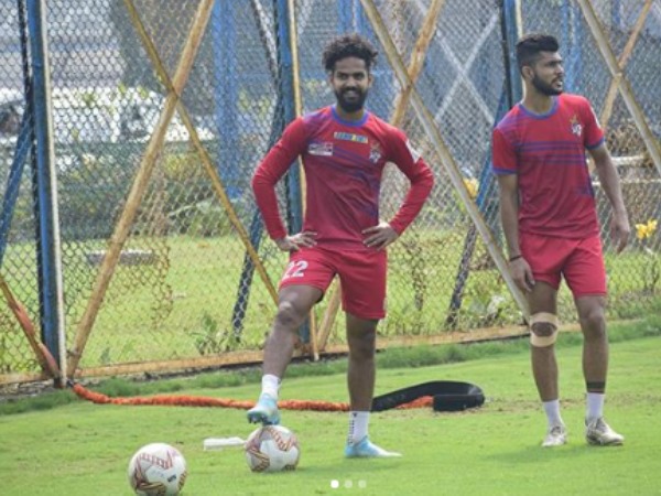 এবার সবুজ-মেরুন জার্সি গায়ে চাপাবেন জবি, এটিকে-মোহনবাগানের সঙ্গে কত বছরের চুক্তি বাড়ল এবার সবুজ-মেরুন জার্সি গায়ে চাপাবেন জবি, এটিকে-মোহনবাগানের সঙ্গে কত বছরের চুক্তি বাড়ল