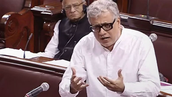 একে একে অনেক প্রশ্নই ছুঁড়লেন