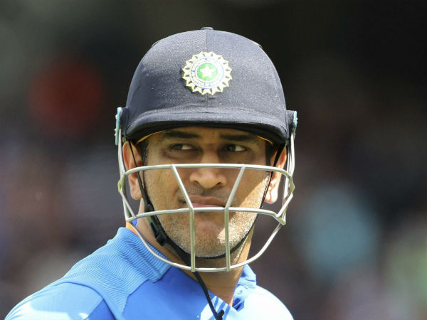 কী বলেছিলেন ধোনি