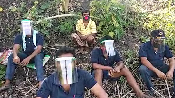 করোনা আবহে বিপদগ্রস্ত চাষীদের বন্ধু হয়ে উঠেছে মানবাধিকার সংগঠনের সদস্যরা করোনা আবহে বিপদগ্রস্ত চাষীদের বন্ধু হয়ে উঠেছে মানবাধিকার সংগঠনের সদস্যরা