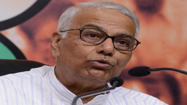 প্রাক্তন কেন্দ্রীয় মন্ত্রী যশবন্ত সিনহাকে আটক করল দিল্লি পুলিশ! চাঞ্চল্য প্রাক্তন কেন্দ্রীয় মন্ত্রী যশবন্ত সিনহাকে আটক করল দিল্লি পুলিশ! চাঞ্চল্য