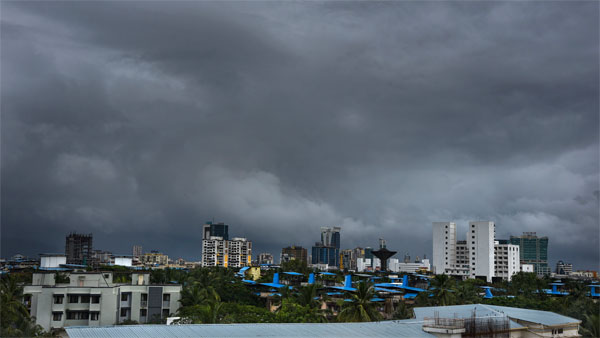 মঙ্গলবার সকালে অবস্থান
