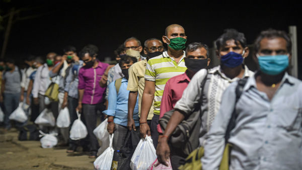পরিযায়ীদের বিক্ষোভ