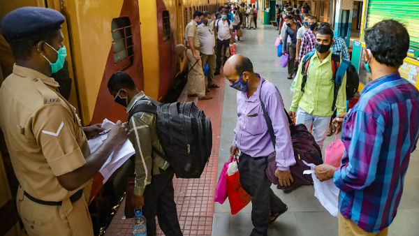 আসানসোল, রামপুরহাট, দুর্গাপুরে নামেন অনেক যাত্রী