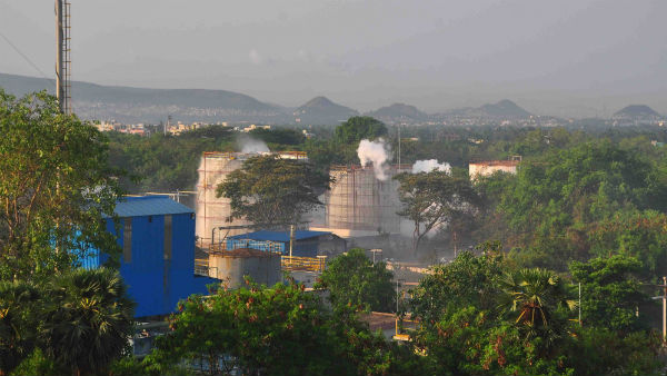 ১ কোটি টাকা অর্থ সাহায্য জগন্মোহন রেড্ডির