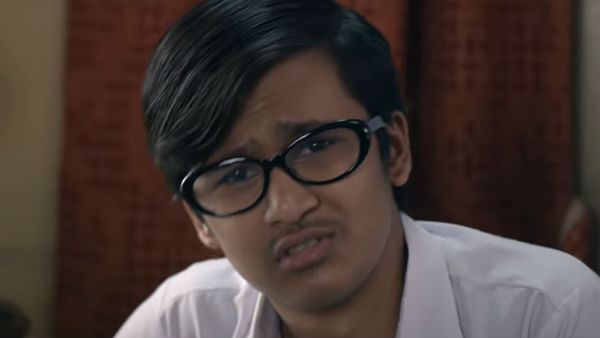 নেই বিদ্যুৎ সংযোগ, জল, স্থানীয়দের সঙ্গে বিক্ষোভে সামিল হলেন তরুণ অভিনেতা ঋতব্রত নেই বিদ্যুৎ সংযোগ, জল, স্থানীয়দের সঙ্গে বিক্ষোভে সামিল হলেন তরুণ অভিনেতা ঋতব্রত