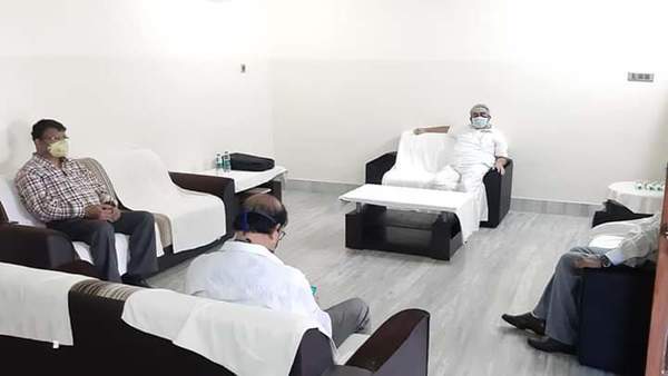 মুখ্যমন্ত্রীকেও আপডেট