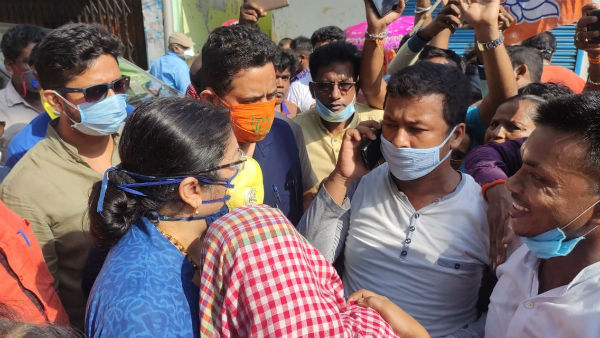 তরুণীর শ্লীলতাহানি রুখতে গিয়ে মায়ের মৃত্যু
