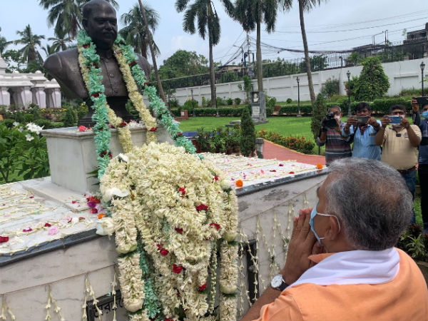 'বাঙালির হোমল্যান্ড বিপন্ন'