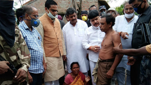 বাংলার শান্তি ফেরাতে মমতার বাড়ি ঘেরাওয়ের ডাক অর্জুন সিংয়ের বাংলার শান্তি ফেরাতে মমতার বাড়ি ঘেরাওয়ের ডাক অর্জুন সিংয়ের