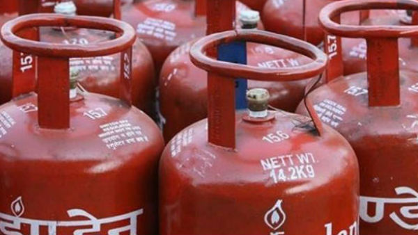 আরও দামি হল রান্নার গ্যাস, এক ধাক্কায় ৫০ টাকা দাম বাড়ল আরও দামি হল রান্নার গ্যাস, এক ধাক্কায় ৫০ টাকা দাম বাড়ল