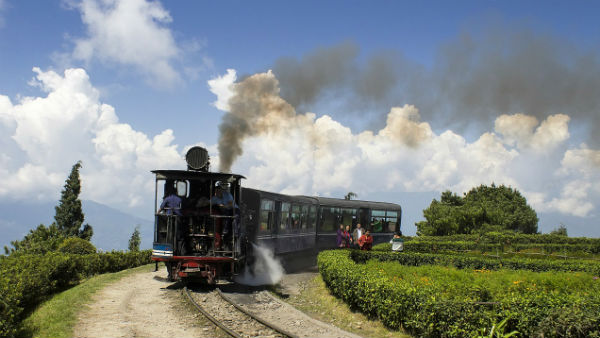 পর্যটনে বিপুল ক্ষতি