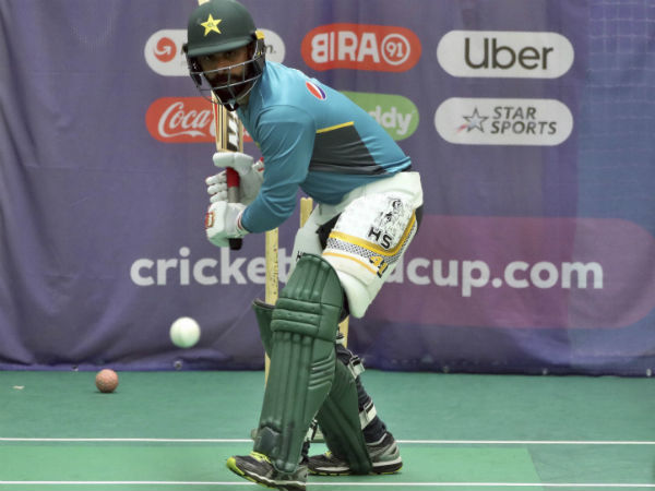 ইংল্যান্ড পৌঁছেছে পাকিস্তান দল