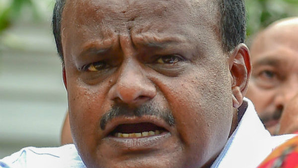 টুইট বার্তায় দেবগৌড়ার নির্বাচনী লড়াইয়ের খবর প্রকাশ্যে আনেন কুমারস্বামী