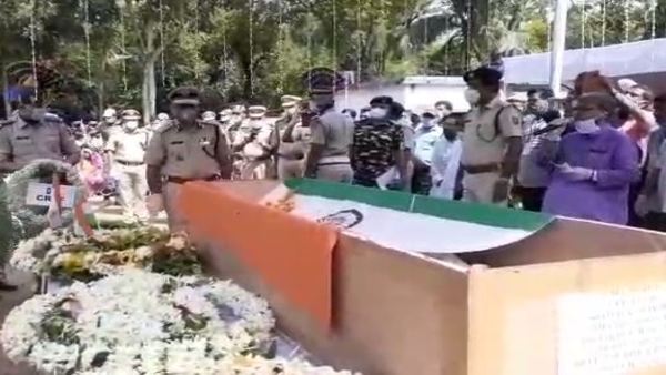 শহিদ শ্যামল দের প্রতি শ্রদ্ধাজ্ঞাপনের অনুষ্ঠান