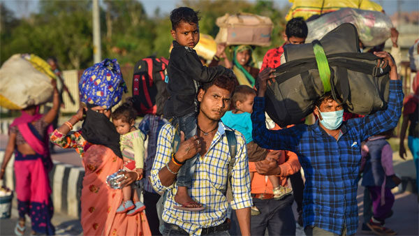 ট্রেনের ব্যবস্থা নিয়ে ক্ষোভ
