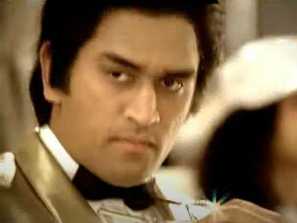 ধোনিকে নিয়ে কী বললেন