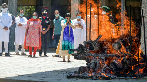 গড়িয়া শব-কাণ্ডে এবার আসরে নামল জাতীয় মানবাধিকার কমিশন, ছয় সপ্তাহের মধ্যে রিপোর্ট তলব গড়িয়া শব-কাণ্ডে এবার আসরে নামল জাতীয় মানবাধিকার কমিশন, ছয় সপ্তাহের মধ্যে রিপোর্ট তলব