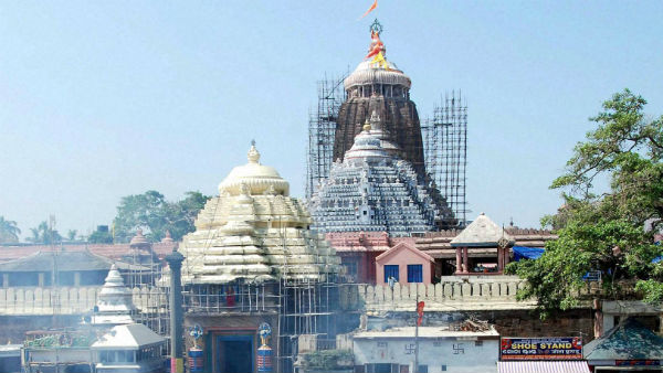 মন্দিরে প্রবেশের অনুমতি