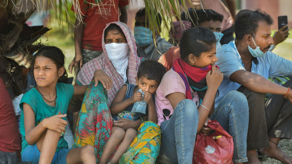 করোনা মুক্ত সার্টিফইকেট নিয়ে পুনরায় কাজ যোগ দিয়েছেন দশ হাজার শ্রমিক