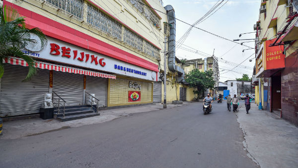 কার্যত একঘরে হয়ে দিন কাটাচ্ছেন ট্যাংরার চিনা বসতির মানুষেরা