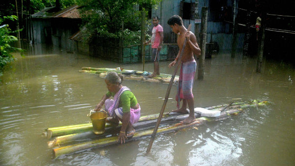 পাহাড় ও সমতলে নাগাড়ে বৃষ্টি