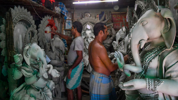 বিদেশের অর্ডার কমেছে