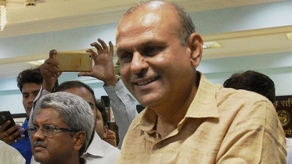 সাউথ ব্লকেও এবার করোনা হানা, আক্রান্ত প্রতিরক্ষা সচিব রাজীব কুমার সাউথ ব্লকেও এবার করোনা হানা, আক্রান্ত প্রতিরক্ষা সচিব রাজীব কুমার