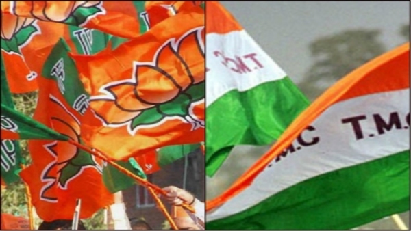 সামাজিক দূরত্ব বজায় রেখে যোগদান