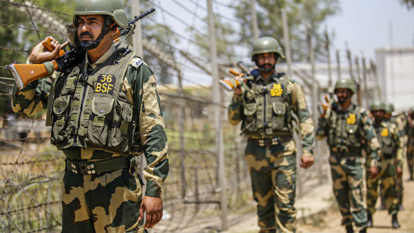 ভারত-বাংলাদেশ পেট্রাপোল সীমান্তের ইন্টিগ্রেটেড চেক পয়েন্টে বাড়ছে মানবপাচার, দাবি গোয়েন্দা সূত্রে ভারত-বাংলাদেশ পেট্রাপোল সীমান্তের ইন্টিগ্রেটেড চেক পয়েন্টে বাড়ছে মানবপাচার, দাবি গোয়েন্দা সূত্রে
