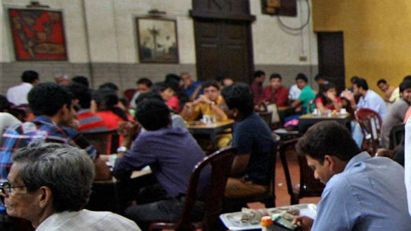 আনলকের পর কফি হাউস খুললেও আগের চেহারা ফিরবে কি আনলকের পর কফি হাউস খুললেও আগের চেহারা ফিরবে কি