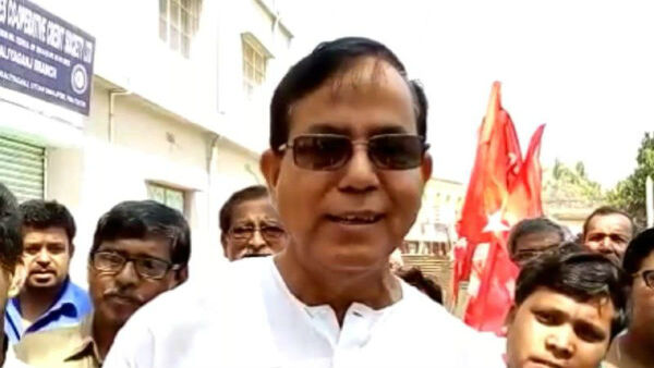 স্বাস্থ্যকে গুরুত্ব দেওয়ার দাবি