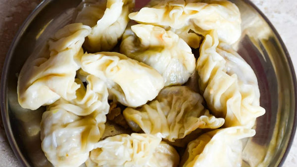 কী কী পাওয়া যায় মোমো কিং–এ