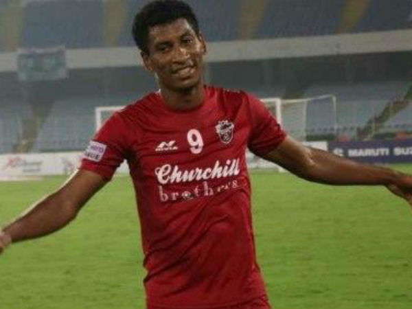 ইস্টবেঙ্গলের জার্সিতে খেলেছেন প্লাজা