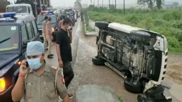 গাড়ি উল্টানোর ঘটনা নিয়ে দানা বাঁধছে একাধিক রহস্য