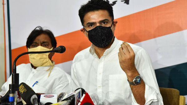 বিধায়কদলের বৈঠক ডেকেছেন গেহলট