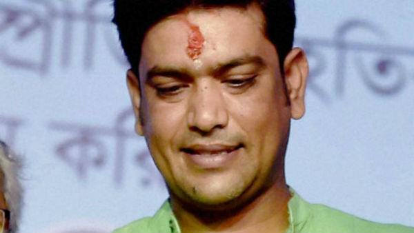 করোনা পজিটিভ স্ত্রী, হোম কোয়ারেন্টাইনে গেলের রাজ্যের মন্ত্রী লক্ষ্মীরতন শুক্লা করোনা পজিটিভ স্ত্রী, হোম কোয়ারেন্টাইনে গেলের রাজ্যের মন্ত্রী লক্ষ্মীরতন শুক্লা